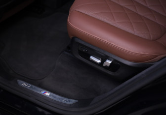 Подержанный автомобиль BMW X7 2019 года (35 фото)