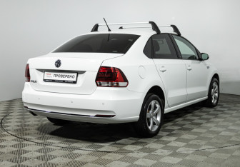 Подержанный автомобиль Volkswagen Polo Sedan 2016 года (5 фото)