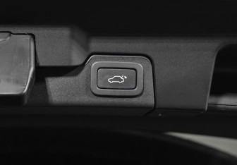 Подержанный автомобиль Land Rover Range Rover Evoque 2017 года (15 фото)