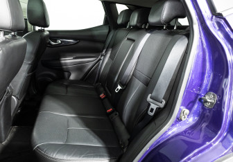 Подержанный автомобиль Nissan Qashqai 2017 года (10 фото)