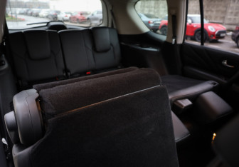 Подержанный автомобиль Infiniti QX80 2017 года (33 фото)