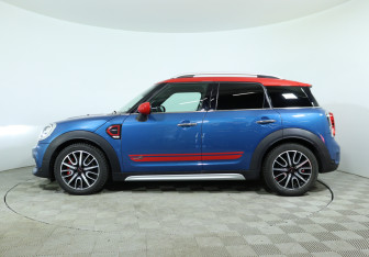 Подержанный автомобиль MINI Countryman 2019 года (9 фото)