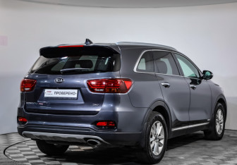 Подержанный автомобиль Kia Sorento 2019 года (5 фото)