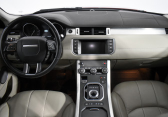 Подержанный автомобиль Land Rover Range Rover Evoque 2017 года (15 фото)