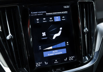 Подержанный автомобиль Volvo S60 2019 года (22 фото)