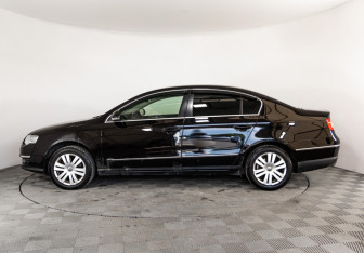 Подержанный автомобиль Volkswagen Passat Sedan 2008 года (8 фото)