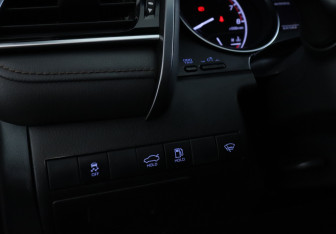 Подержанный автомобиль Toyota Camry Sedan 2019 года (21 фото)