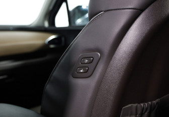 Подержанный автомобиль Hyundai Santa Fe 2022 года (29 фото)