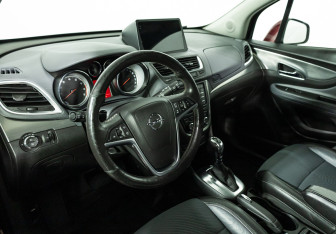 Подержанный автомобиль Opel Mokka 2013 года (11 фото)