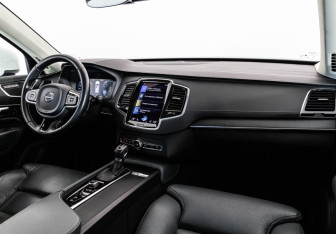 Подержанный автомобиль Volvo XC90 2019 года (11 фото)