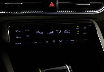 Подержанный автомобиль Kia K5 2021 года (17 фото)