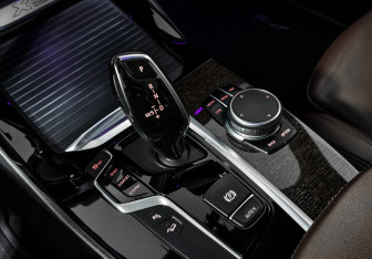 Подержанный автомобиль BMW X3 2018 года (12 фото)