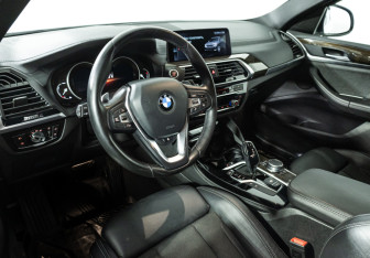 Подержанный автомобиль BMW X4 2019 года (11 фото)