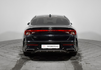 Подержанный автомобиль Kia K5 2021 года (6 фото)