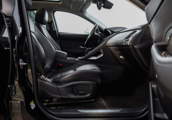 Подержанный автомобиль Jaguar E-Pace 2019 года (29 фото)