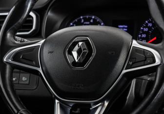 Подержанный автомобиль Renault Duster 2021 года (11 фото)