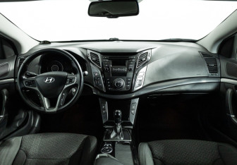 Подержанный автомобиль Hyundai i40 Sedan 2016 года (13 фото)