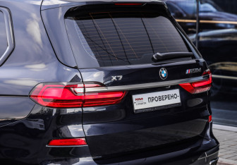 Подержанный автомобиль BMW X7 2019 года (12 фото)
