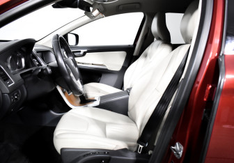 Подержанный автомобиль Volvo XC60 2015 года (12 фото)