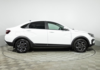 Подержанный автомобиль LADA (ВАЗ) Vesta Sedan 2024 года (4 фото)