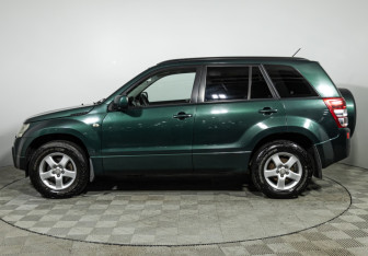 Подержанный автомобиль Suzuki Grand Vitara 2008 года (8 фото)