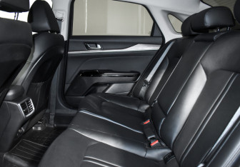Подержанный автомобиль Kia K5 2021 года (12 фото)