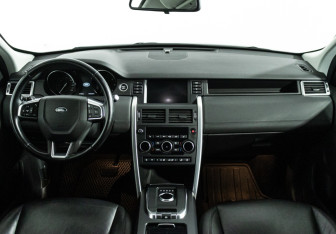 Подержанный автомобиль Land Rover Discovery Sport 2018 года (13 фото)