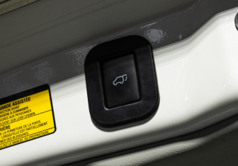 Подержанный автомобиль Toyota Venza 2010 года (20 фото)