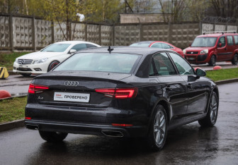 Подержанный автомобиль Audi A4 Sedan 2019 года (6 фото)