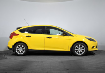 Подержанный автомобиль Ford Focus Hatchback 2012 года (4 фото)
