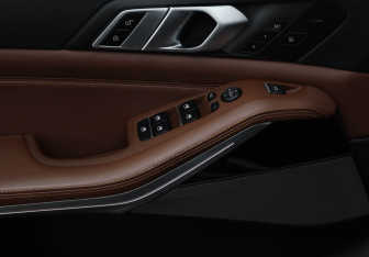 Подержанный автомобиль BMW X5 2019 года (27 фото)