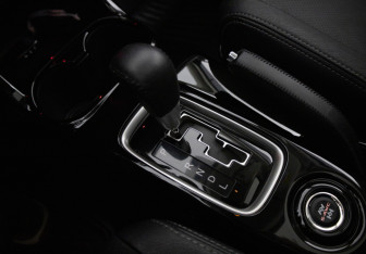 Подержанный автомобиль Mitsubishi Outlander 2015 года (12 фото)