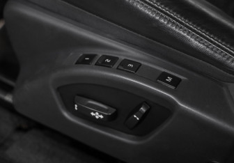 Подержанный автомобиль Volvo XC60 2016 года (20 фото)