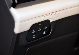 Подержанный автомобиль Volkswagen Teramont 2024 года (25 фото)