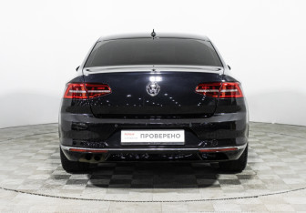 Подержанный автомобиль Volkswagen Passat Sedan 2016 года (6 фото)