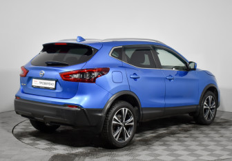Подержанный автомобиль Nissan Qashqai 2020 года (5 фото)