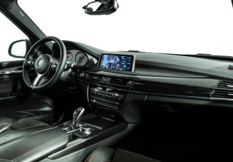 Подержанный автомобиль BMW X5 2017 года (9 фото)