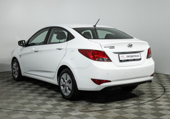Подержанный автомобиль Hyundai Solaris Sedan 2016 года (7 фото)