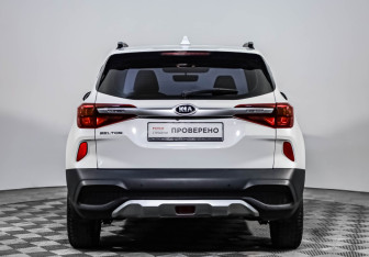 Подержанный автомобиль Kia Seltos 2021 года (6 фото)