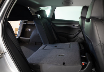 Подержанный автомобиль Skoda Karoq 2020 года (22 фото)