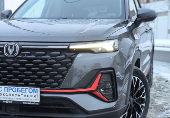 Подержанный автомобиль Changan CS35PLUS 2023 года (11 фото)