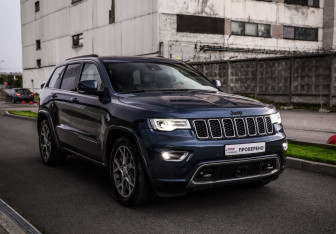 Подержанный автомобиль Jeep Grand Cherokee 2021 года (5 фото)