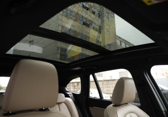 Подержанный автомобиль BMW X1 2021 года (23 фото)
