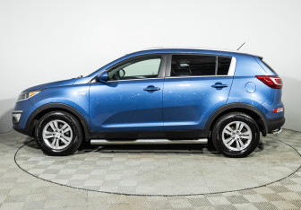 Подержанный автомобиль Kia Sportage 2013 года (8 фото)