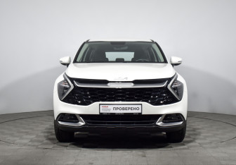 Подержанный автомобиль Kia Sportage 2022 года (2 фото)