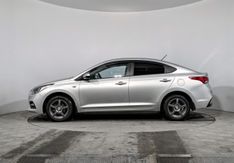 Подержанный автомобиль Hyundai Solaris Sedan 2017 года (8 фото)