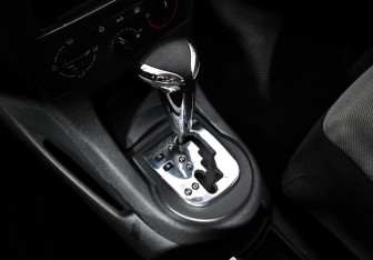 Подержанный автомобиль Citroen C4 Hatchback 2006 года (11 фото)