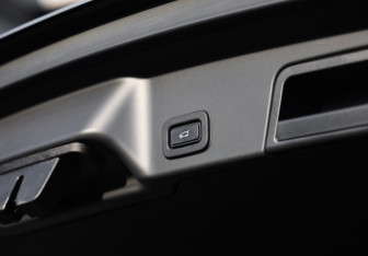 Подержанный автомобиль Land Rover Range Rover Evoque 2020 года (30 фото)