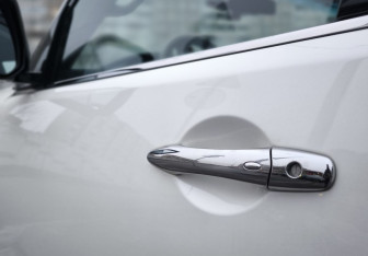 Подержанный автомобиль Infiniti QX80 2017 года (12 фото)