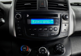 Подержанный автомобиль Lifan X60 2014 года (15 фото)